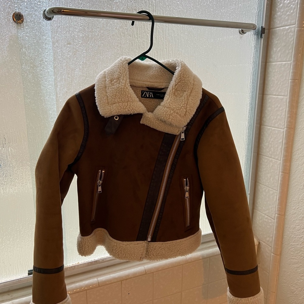 Women’s Zara Sherpa jacket XSMALL